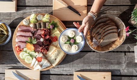 Wandern im Tal der Almen