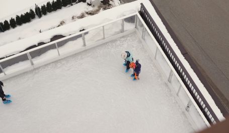 Eislaufplatz aus der Vogelperspektive