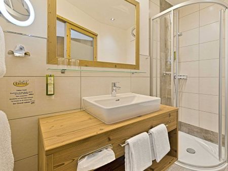 Doppelzimmer Saphir superior Badezimmer