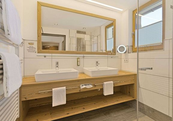 Familienstudio Kristall superior Badezimmer