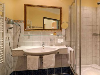 Doppelzimmer Saphir Badezimmer