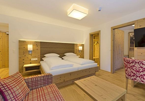 Familienstudio Kristall superior mit begehbaren Kleiderschrank