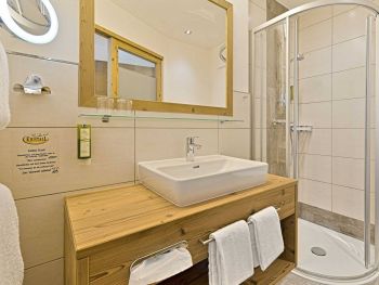 Doppelzimmer Saphir superior Badezimmer